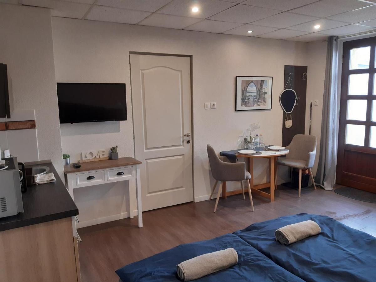 Ady Apartman Tata Exteriér fotografie