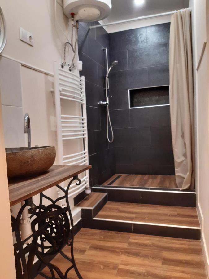 Ady Apartman Tata Exteriér fotografie